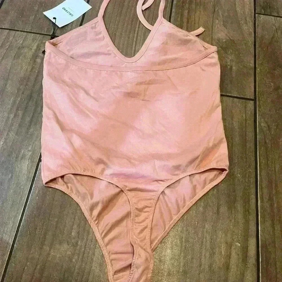NWT Grlfrnd Peach  halter Bodysuit LARGE - Picture 2 of 4